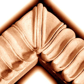 cornice intaglio su legno decorativo