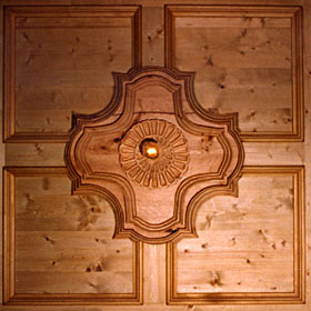 soffitto intagliato legno