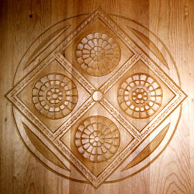 soffitto decorato in legno