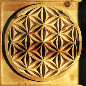 soffitto decorato in legno